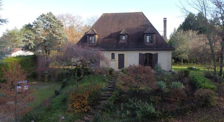 Exclusivité Label Pierres - Maison périgourdine à vendre de 170m² habitables sur son terrain de 4400m² constructible et vue dégagée