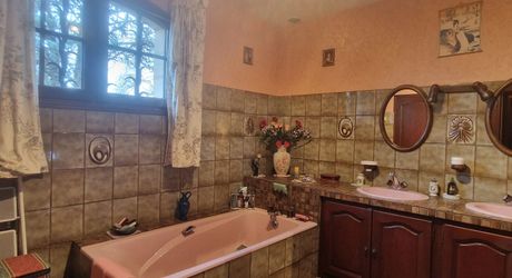 Exclusivité Label Pierres - Maison périgourdine à vendre de 170m² habitables sur son terrain de 4400m² constructible et vue dégagée