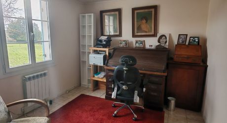 Maison périgourdine de plain pied et sa piscine au calme