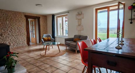 Secteur Brantôme - Au calme, maison en pierre rénovée avec belle vue