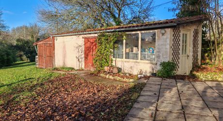 Secteur Brantôme - Au calme, maison en pierre rénovée avec belle vue
