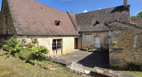 Exclusivité Label Pierres - Maison ancienne à restaurer sur 3900m² de jardin avec dépendances et accès à la rivière