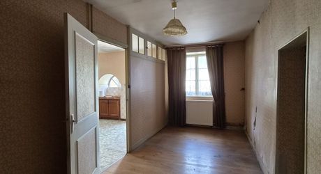 Exclusivité Label Pierres - Maison ancienne à restaurer sur 3900m² de jardin avec dépendances et accès à la rivière