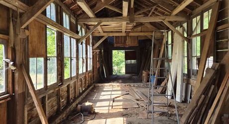 Exclusivité Label Pierres - Maison ancienne à restaurer sur 3900m² de jardin avec dépendances et accès à la rivière