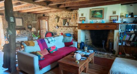 Grands volumes pour cette maison périgourdine sur 1 hectare de terrain