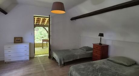 Les Eyzies - Maison en pierres au calme dans un parc arboré