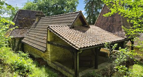 Les Eyzies - Maison en pierres au calme dans un parc arboré
