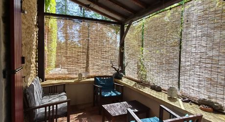 Belle propriété en pierres avec maison d'amis et piscine implantée sur 7300m² de parc