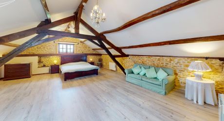 Belle propriété en pierres avec maison d'amis et piscine implantée sur 7300m² de parc
