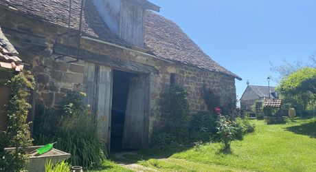 Corps de ferme à rénover à 25 minutes de Brive