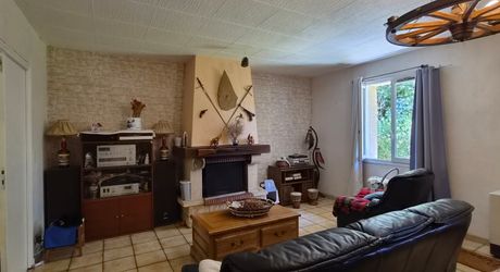 Vallée Vézère, maison de plain-pied de 110m² environ