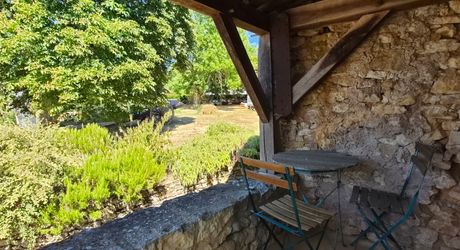 Vallée de la Dordogne, maison de hameau XVIIIème de 186m² avec 3 chambres et piscine