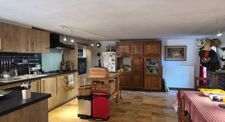 Vallée de la Dordogne, maison de hameau XVIIIème de 186m² avec 3 chambres et piscine