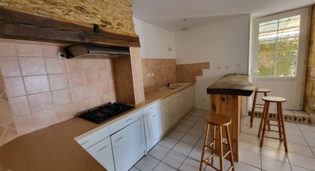 Saint-Cyprien, immeuble de rapport avec deux appartements libres