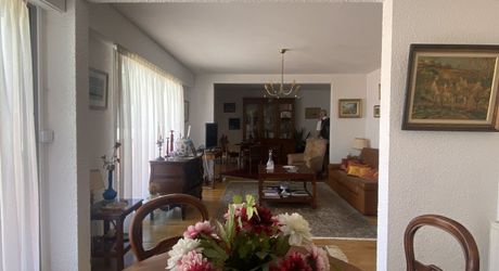 Bordeaux Caudéran, appartement traversant de 95m², parking et cave.