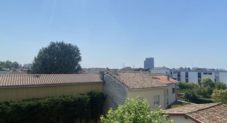 Bordeaux Caudéran, appartement traversant de 95m², parking et cave.