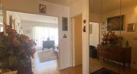Bordeaux Caudéran, appartement traversant de 95m², parking et cave.