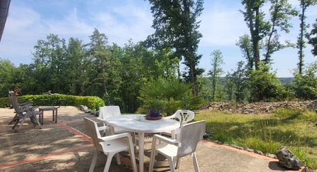 Les Eyzies - Jolie maison de plain-pied avec 3 chambres, garage et jardin de 3400m².