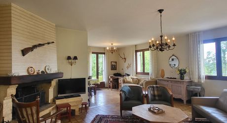 Les Eyzies - Jolie maison de plain-pied avec 3 chambres, garage et jardin de 3400m².