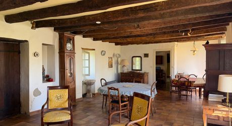 Propriété de charme  en pierre du Périgord avec vue