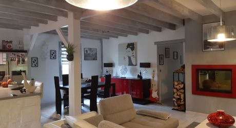 Bel ensemble en pierres, Maison principale, Maison d'amis, Grange et Piscine
