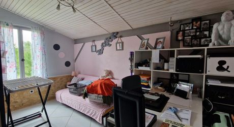 Bel ensemble en pierres, Maison principale, Maison d'amis, Grange et Piscine