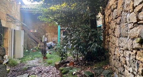 Maison de village ancienne avec jardinet