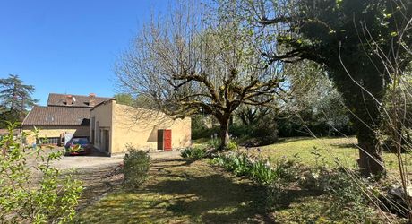 Ensemble maison, grange et garage, idéal pour artisans 