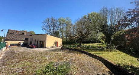 Ensemble maison, grange et garage, idéal pour artisans 