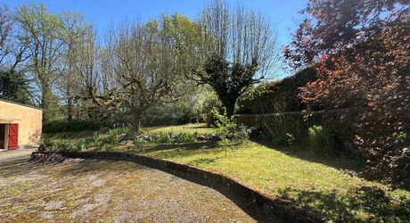 Ensemble maison, grange et garage, idéal pour artisans 