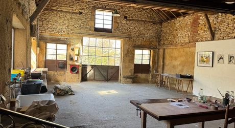 Ensemble maison, grange et garage, idéal pour artisans 