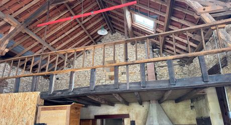 Ensemble maison, grange et garage, idéal pour artisans 