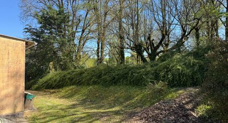 Ensemble maison, grange et garage, idéal pour artisans 