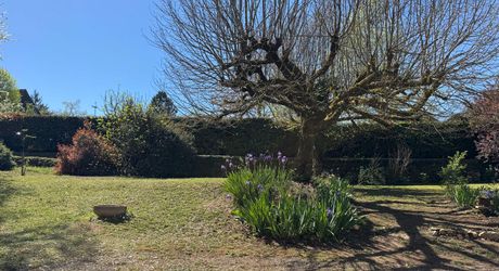 Ensemble maison, grange et garage, idéal pour artisans 