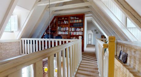 Belle propriété en pierre, sur les hauteurs de la vallée de la Dordogne–Périgord noir