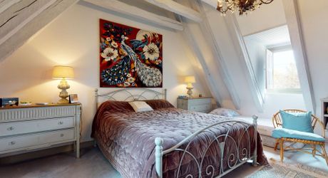 Belle propriété en pierre, sur les hauteurs de la vallée de la Dordogne–Périgord noir