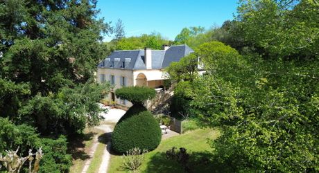 Splendide Manoir et ses dépendances à 5 min de Sarlat 