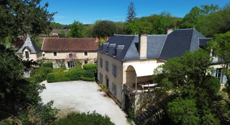 Splendide Manoir et ses dépendances à 5 min de Sarlat 