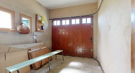 Contemporary single-storey house with garden close to shops!