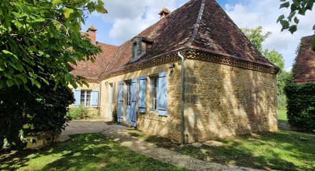 Propriété avec piscine,et parc de plus d'un hectare.