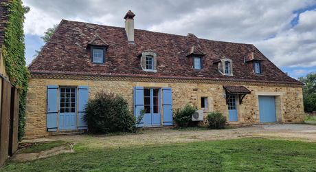 Longère entre Périgueux et Les Eyzies