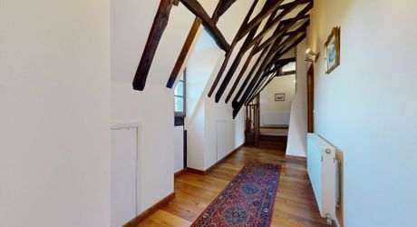 Propriété avec piscine,et parc de plus d'un hectare.