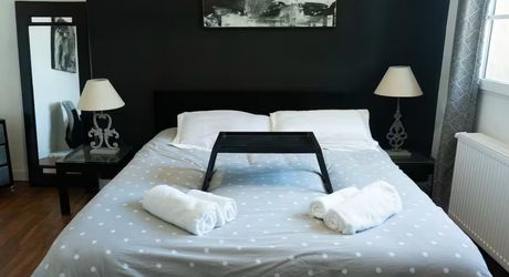 Élégante longère avec piscine