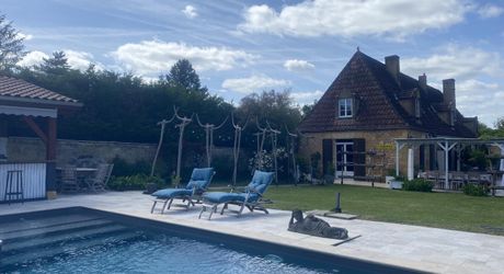 Élégante longère avec piscine