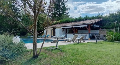 Élégante longère avec piscine
