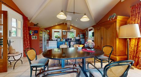 GREAAT COUNTRYSIDE LOCATION WITH VIEWS. LARGE 234m2 HOUSE WITH SWIMNING POOL ON 3460SQM OF LAND. BELVES AREA. 