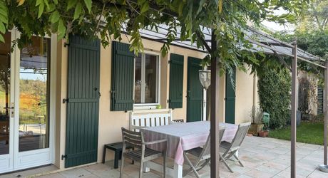 GREAAT COUNTRYSIDE LOCATION WITH VIEWS. LARGE 234m2 HOUSE WITH SWIMNING POOL ON 3460SQM OF LAND. BELVES AREA. 