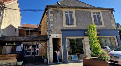 Immeuble locatif dans le centre du Bugue