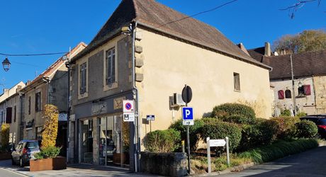 Immeuble locatif dans le centre du Bugue