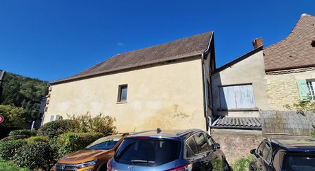 Immeuble locatif dans le centre du Bugue
